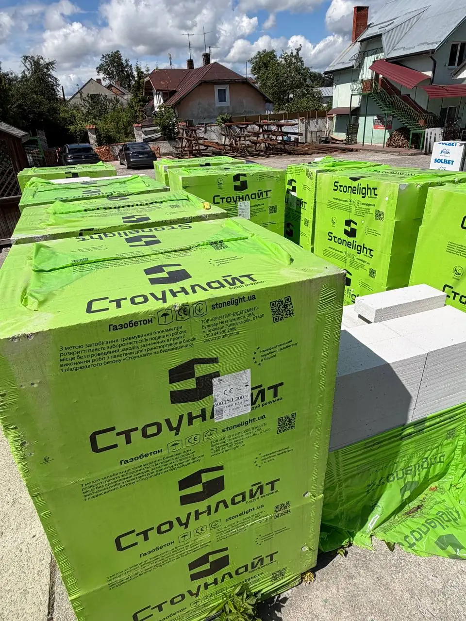 Палети газоблоку під плівкою